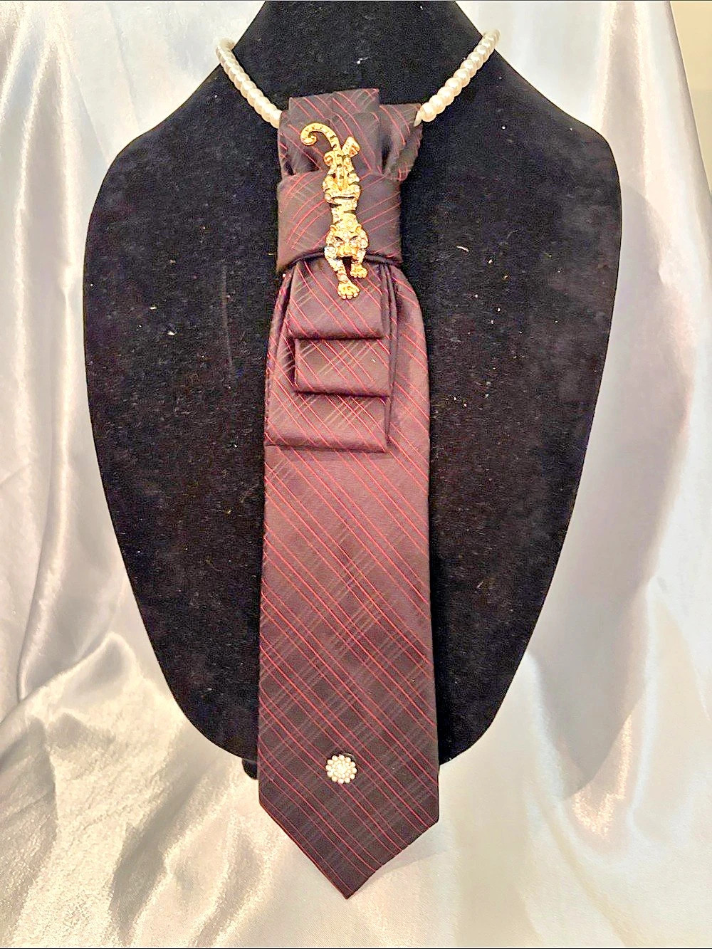Calvin Klein Plaid Tie in Black & Red Like New